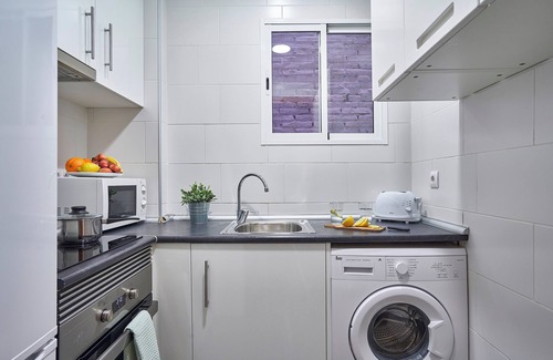 Sants-Badal Appartement | PAVIA1-2 · Fantastic 3 BR apartment in Sants