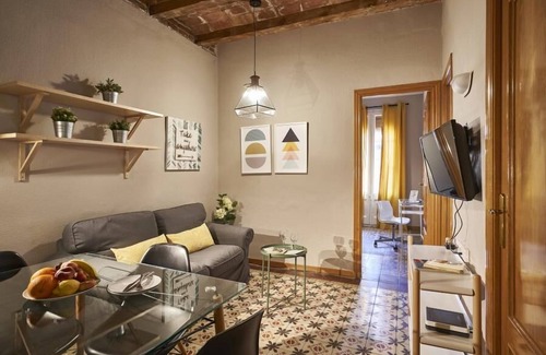 Sants-Badal Appartement | PAVIA1-2 · Fantastic 3 BR apartment in Sants
