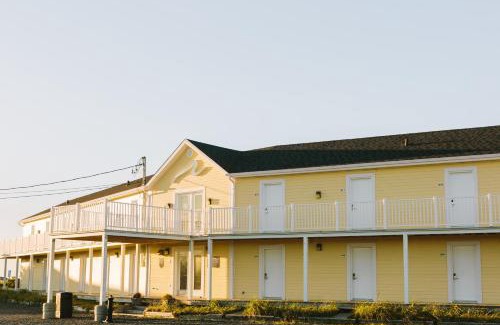 Matane Hôtel | Pavillon sur Mer par Riôtel