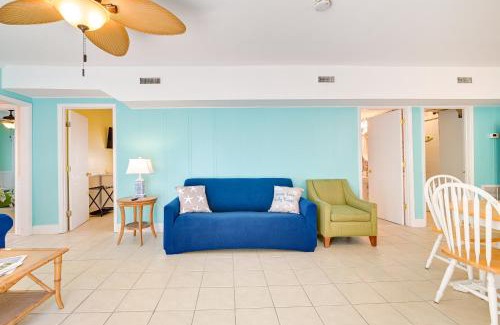 Pawleys Island Maison | Pawleys Island Retreat - Golf Cart Included!