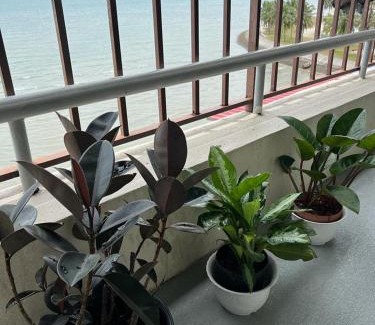 Taman Haji Zainal Appartement | PD SEAVIEW VIP Staycation w WiFi