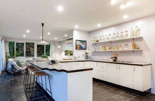 Lowry Bay Maison | Peace and privacy in Lowry Bay