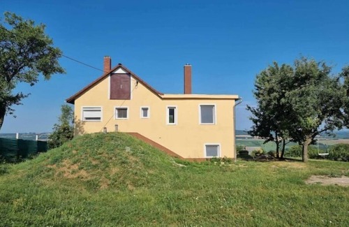Rezi Maison | Peace in the middle of nature close to Balaton and Heviz.