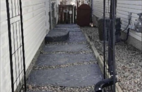 Signal Hill Appartement | Peace of mind property is a Studio with separate entrance and wet bar