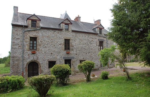 Comblessac Maison | PAIX, LA VIE PRIVÉE ET HISTOIRE-le tout enveloppé dans un cadre magique