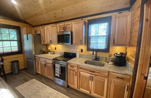 Ashdown Cabine | Peace & Quiet, near town but in a country/farm setting
