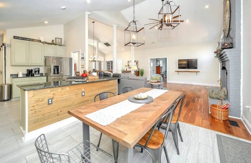 Haywood Maison | Peacefield - Blue Ridge views near Culpeper