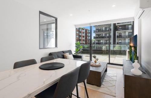 Brunswick West Appartement | Peaceful 1-Bed Unit with a Spacious Balcony