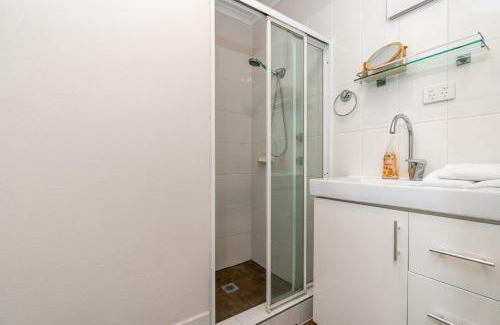 Garran Maison | Peaceful 1BR Home near Canberra Hospital - Hosted by CanStay