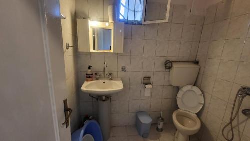 Agia Triada Maison | Peaceful 2-bedroom house 800m from beach