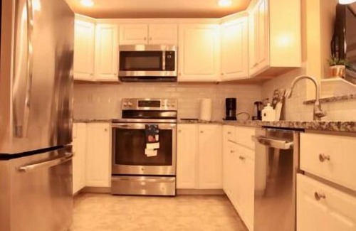 Melrose Appartement | Peaceful 2BR near US Route 1 and Boston.