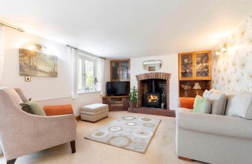 Eastington Maison | Peaceful 3-Bed Cottage in Eastington
