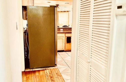 Newark Maison | Peaceful 3Bedroom Home -Near EWR/NYC