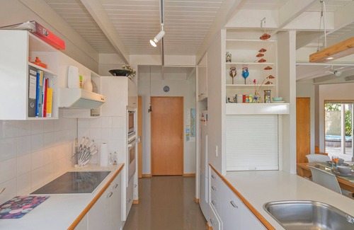 Onemana Maison | Peaceful 4BR Home with Spa Near Whangamata