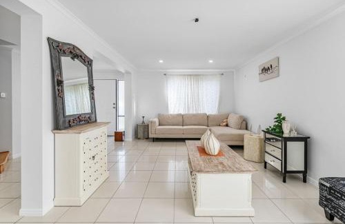 Forest Lake Maison | Peaceful 4BR Retreat in Leafy Forest Lake Setting