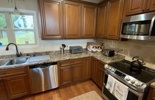 Jackson Maison | Peaceful 5 Bedroom Jackson Lake home on a quiet cove