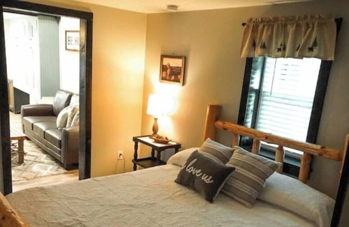 Cortland Autre | Peaceful and Cozy Farmhouse Loft
