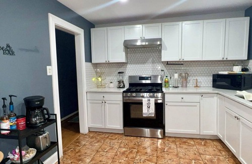 Ashburn Maison | Peaceful and Lovely 3-bedroom house near MDW. Furry friends welcomed