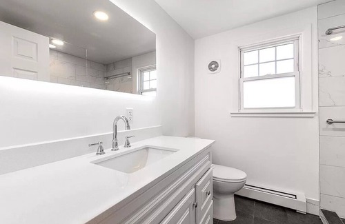 Readville Maison | Peaceful and Serene House with Mature Trees and Easy Access to Highways