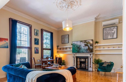 Petersham Appartement | Peaceful and Stylish Petersham Aparttment with Parking