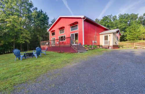 Ridgeway Maison | Peaceful Berkeley Springs Home Escape to Nature!