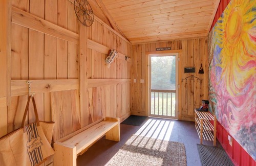 Ridgeway Maison | Peaceful Berkeley Springs Home Escape to Nature!