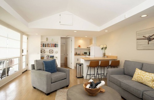 Sunset Park Maison | Peaceful bungalow in Santa Monica to Work and Recharge