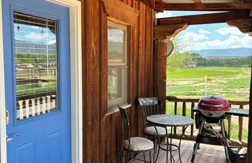 Canon City Cabine | Peaceful Bunkhouse cabin with mtn views near Arkansas River attractions & town