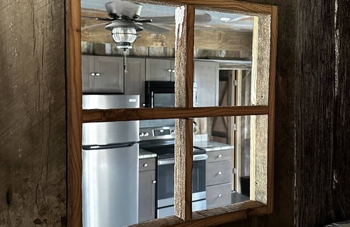 South Kansas City Appartement | Peaceful bunkhouse getaway on quiet farm in KCMO