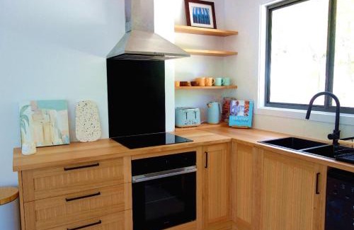 St Andrews Maison | Peaceful bush retreat in newly renovated lodge in St Andrews