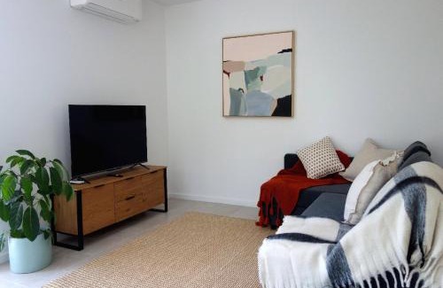 St Andrews Maison | Peaceful bush retreat in newly renovated lodge in St Andrews
