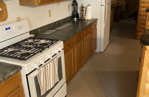 Burnside Cabine | Peaceful Cabin located in beautiful Des Moines River valley