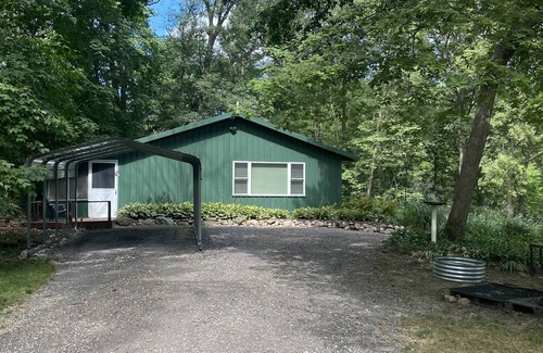 Burnside Cabine | Peaceful Cabin located in beautiful Des Moines River valley
