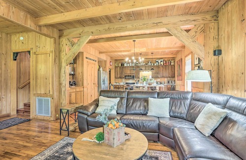 Cairo Maison | Peaceful Cairo Farmhouse w/ Barn & Fire Pit