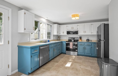 Hopewell Junction Maison | Peaceful Cape Cod Retreat – Minutes from Beach, Shops & Coastal Charm