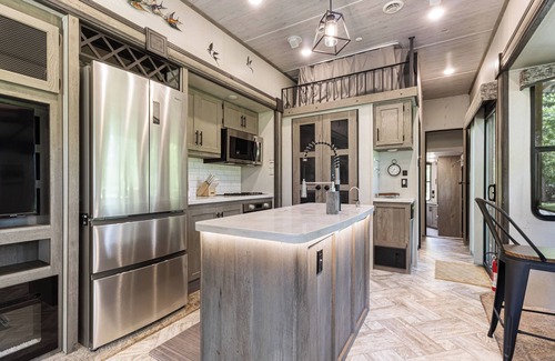 Pierson Maison | Peaceful caravan with AC in charming Pierson