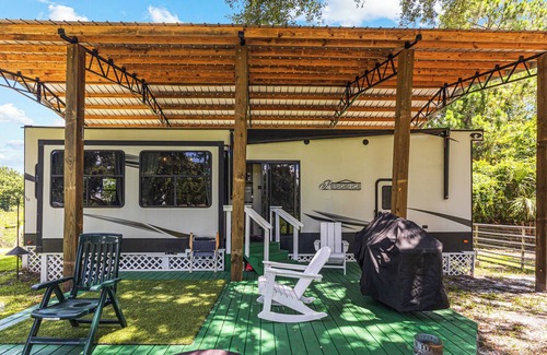 Pierson Maison | Peaceful caravan with AC in charming Pierson