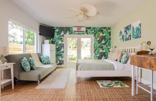 Royal Poinciana Maison | Peaceful Casita Near Hollywood Beach & Essentials