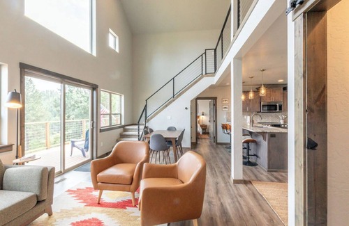 Worley Maison | Peaceful Cd'A Lakeview house with kayaks, paddleboard, golf cart sleeps 6