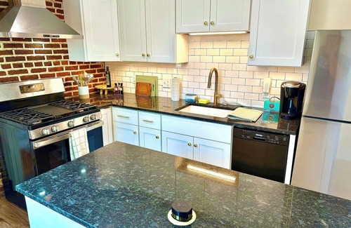 Downtown Wilmington Appartement | Peaceful City Retreat - 2BR w/Vintage Charm