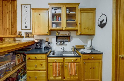 Elbert Maison | Peaceful Colorado Ranch Retreat w/ Deck & Acreage