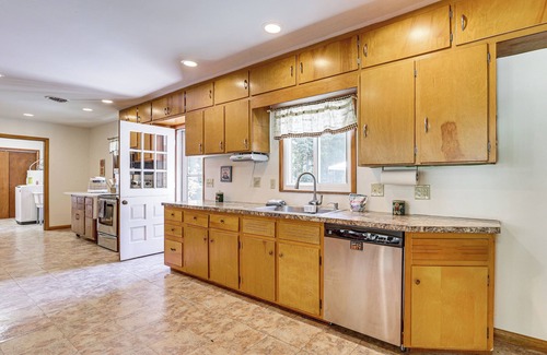 Coshocton Cottage | Peaceful Coshocton Home w/ Grills & Spacious Yard