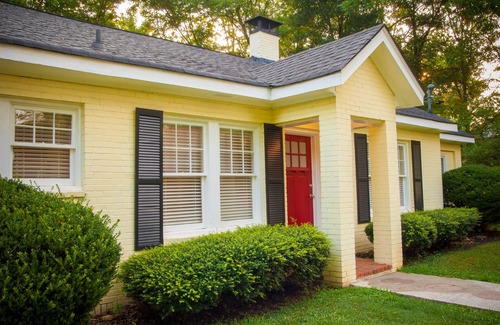 Roswell Cottage | Cottage paisible à côté de la rue animée de Canton - Au cœur du centre-ville historique de Roswell