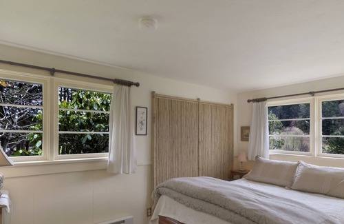 Olga Maison | Peaceful Cottage w/ Beach Access Orcas Island(CHC)