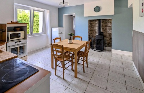 La Vernotte Cottage | Gîte paisible avec terrasse et jardin à La Vernotte