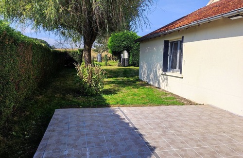 La Vernotte Cottage | Gîte paisible avec terrasse et jardin à La Vernotte