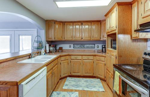Council Maison | Peaceful Delco Family Home with Private Deck!