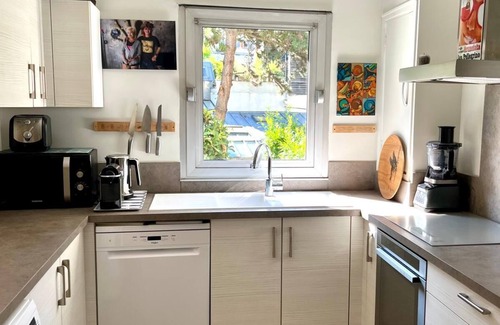 Belleville Appartement | DUPLEX Parking & Terrasse & 5 chambres