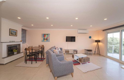 Gocek Appartement | Peaceful Duplex with Splendid View & Shared Pool in Gocek