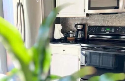 Aspen Hill Maison | Peaceful Escape: 3-Bedroom with 2.5 Bathroom